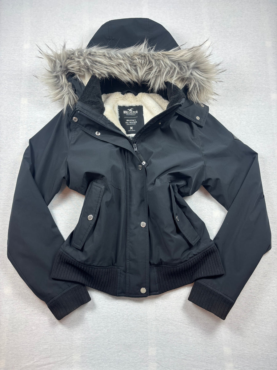 Hollister All-Weather Jacke Schwarz Fellkapuze Teddyfutter Gr. M